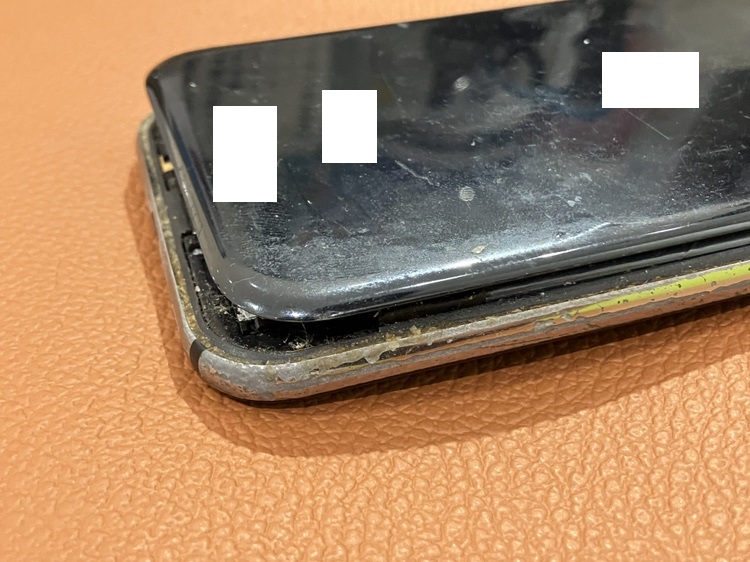 バッテリーが膨張してしまったAQUOS R（アクオス）バッテリー交換を行いました!【スマホ修理工房　仙台PARCO2店】